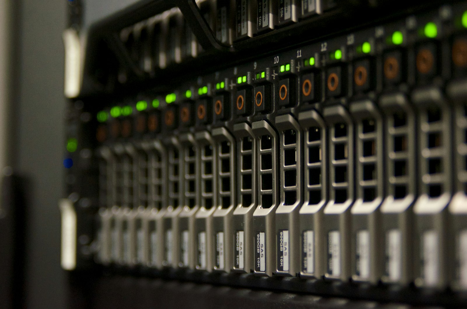 Server drive bays with status lights in a data centre